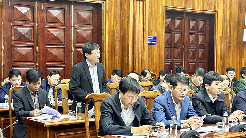 Đại biểu phát biểu thảo luận tại hội nghị.