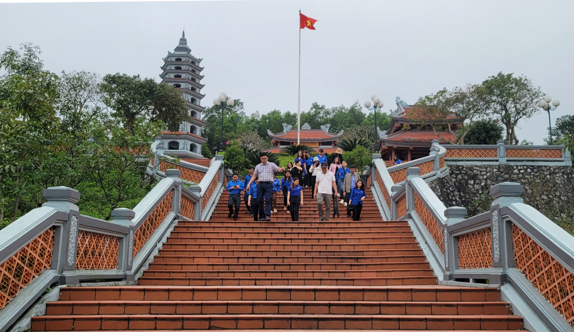 Đền tưởng niệm liệt sỹ Trường Sơn-bến phà Long Đại, một “tọa độ lửa” trên đường Trường Sơn trong những năm tháng chiến tranh chống Mỹ cứu nước.