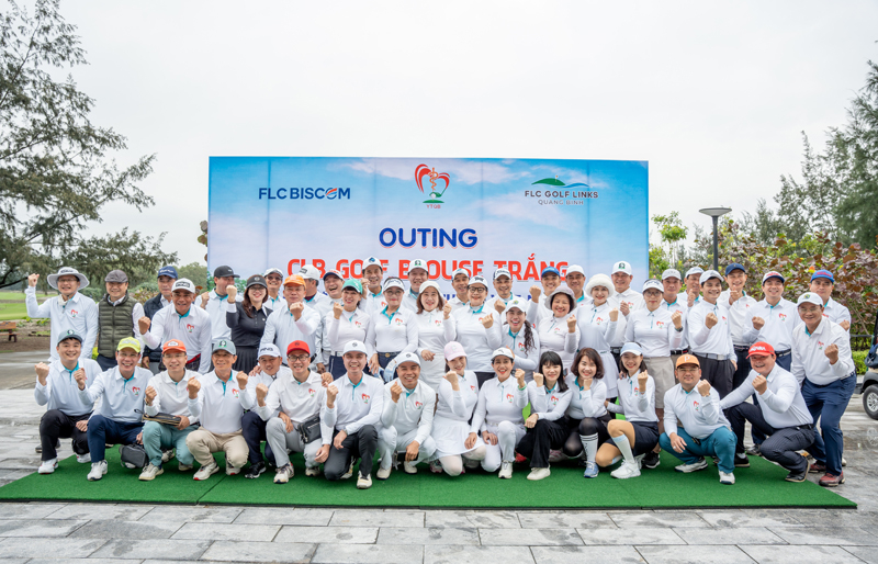 CLB golf Blouse trắng tiếp tục hàng trình rèn luyện sức khỏe, kết nối cộng đồng tạo nguồn quỹ để ủng hộ, chia sẻ với đồng nghiệp đang mắc những căn bệnh hiểm nghèo.