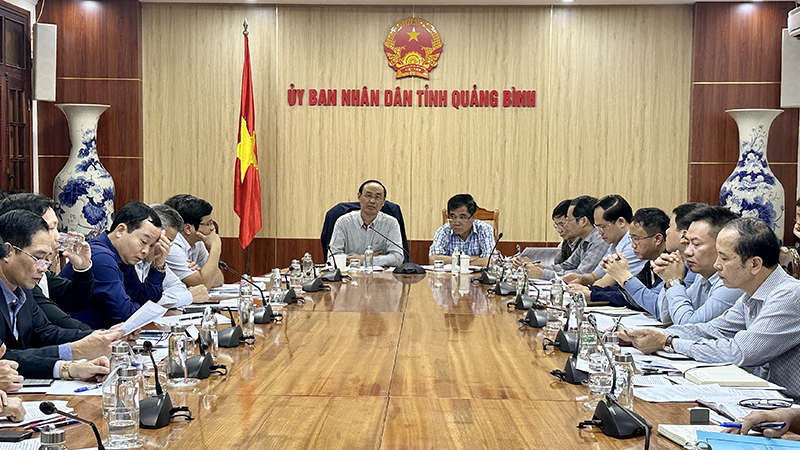 Quang cảnh buổi làm việc.