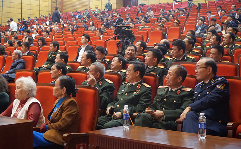 Đại biểu là cựu chiến binh, anh hùng lao động tham dự lễ kỷ niệm.