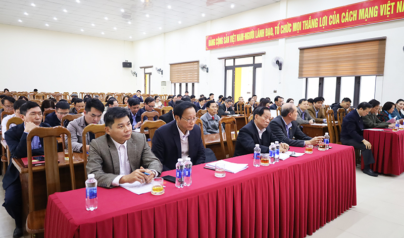 Các đại biểu dự hội nghị.