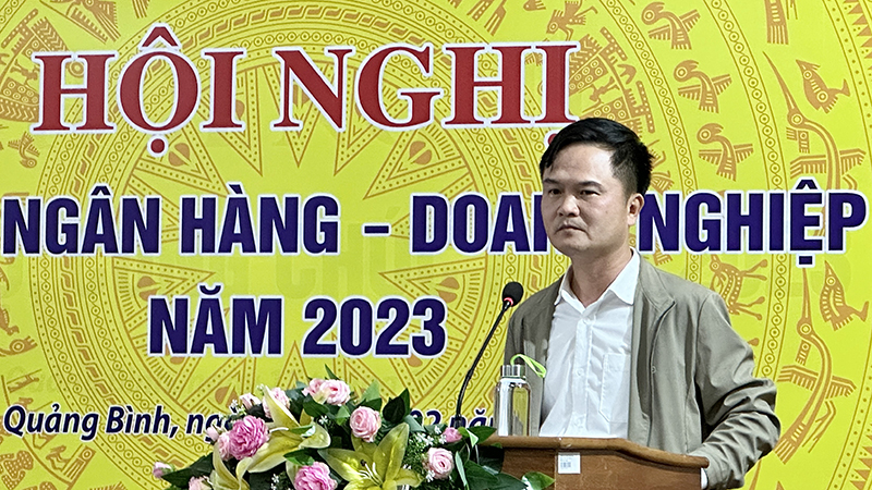 Đại biểu phát biểu thảo luận tại hội nghị. 