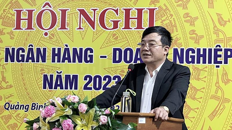 Đại biểu phát biểu thảo luận tại hội nghị. 