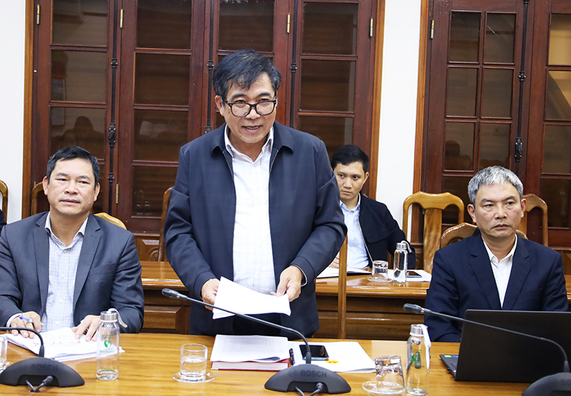 Đồng chí Phó Chủ tịch Thường trực UBND tỉnh Đoàn Ngọc Lâm phát biểu tại buổi làm việc.