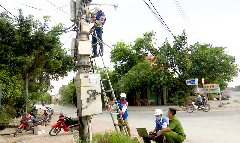 “Camera giám sát an ninh trật tự” được lắp đặt tại nhiều khu vực dân cư, góp phần giữ vững an ninh trên địa bàn thị xã.