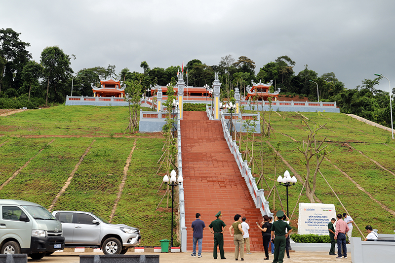 Đền tưởng niệm liệt sỹ Trường Sơn đường 20-Quyết Thắng, trọng điểm Cà-Roòng, ATP, những “tọa độ lửa” một thời ghi đậm dấu chân Trung tướng Đồng Sỹ Nguyên.