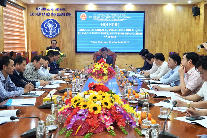 Toàn cảnh hội nghị.