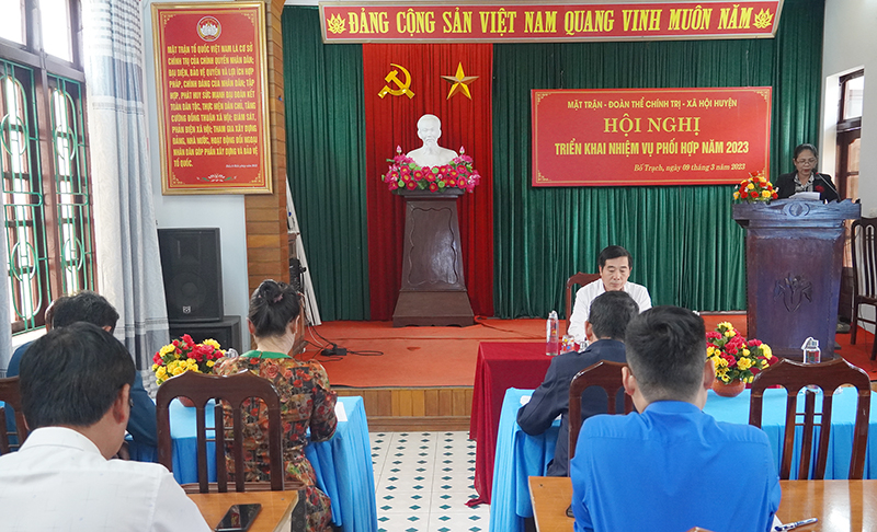 Toàn cảnh hội nghị.