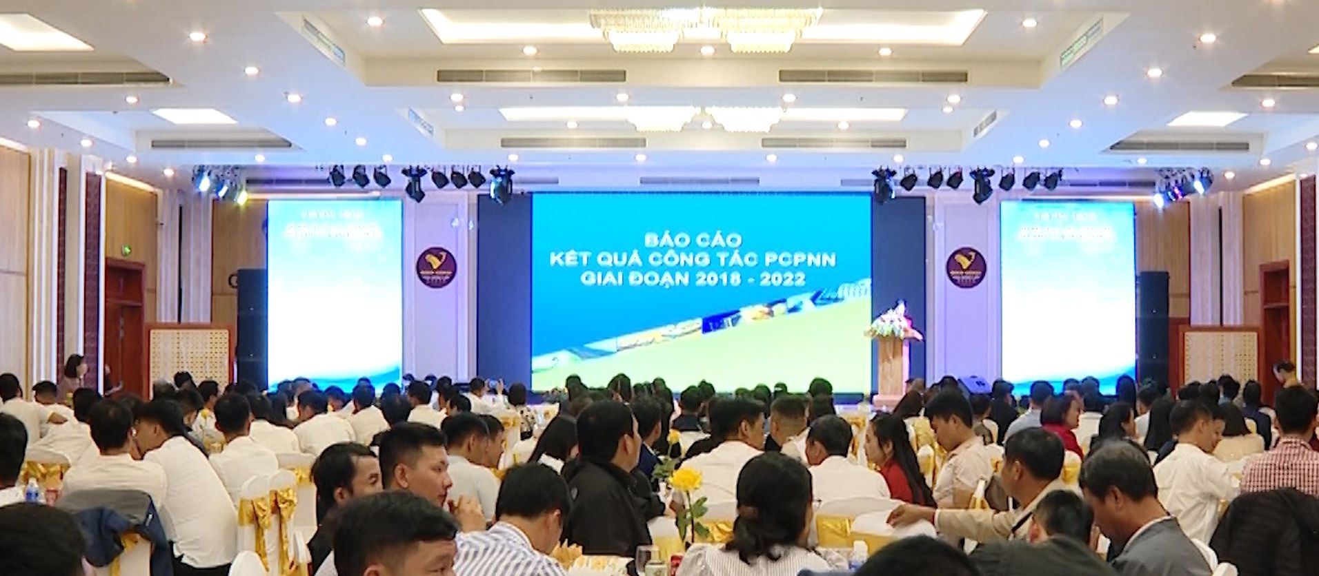  Toàn cảnh buổi gặp mặt.