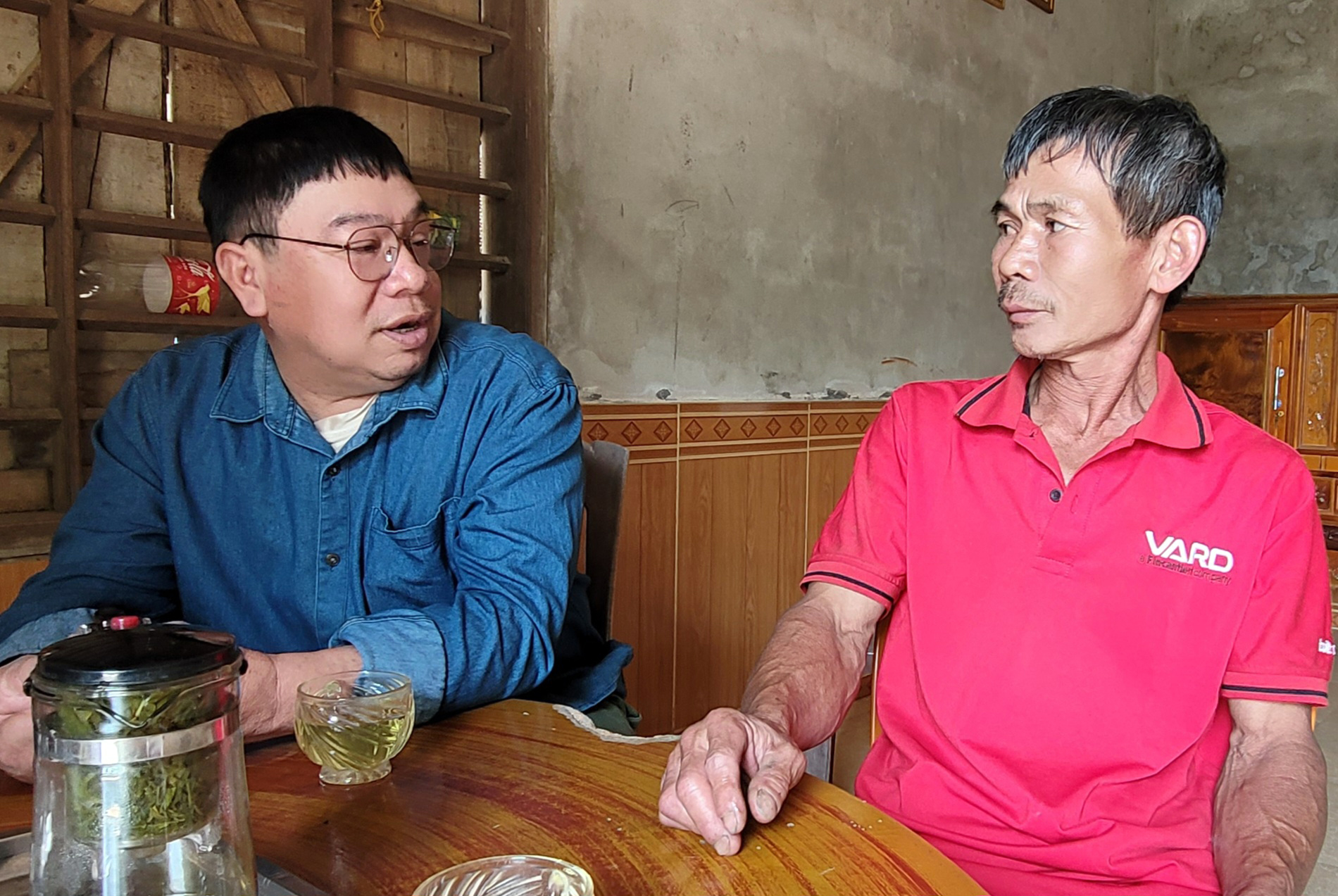 CCB Gạc Ma Nguyễn Văn Thống (bên trái) và Mai Xuân Hải.