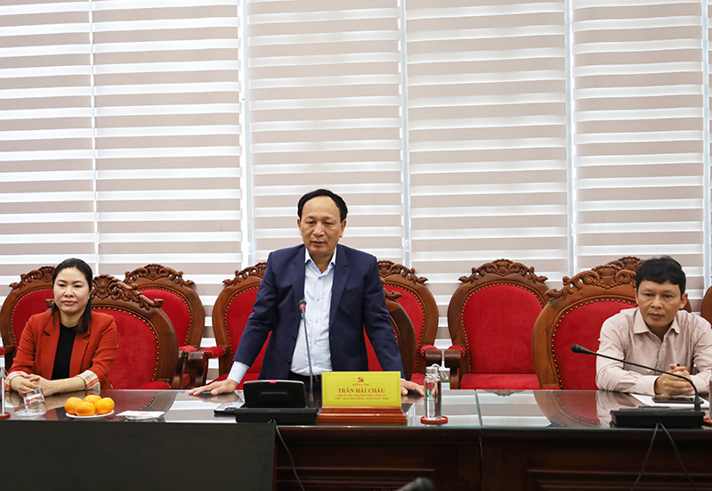  Đồng chí Phó Bí thư Thường trực Tỉnh ủy Trần Hải Châu phát biểu tại buổi làm việc.