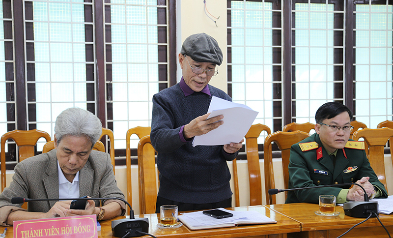 Thành viên Hội đồng Khoa học góp ý nhằm hoàn thiện nhiệm vụ.