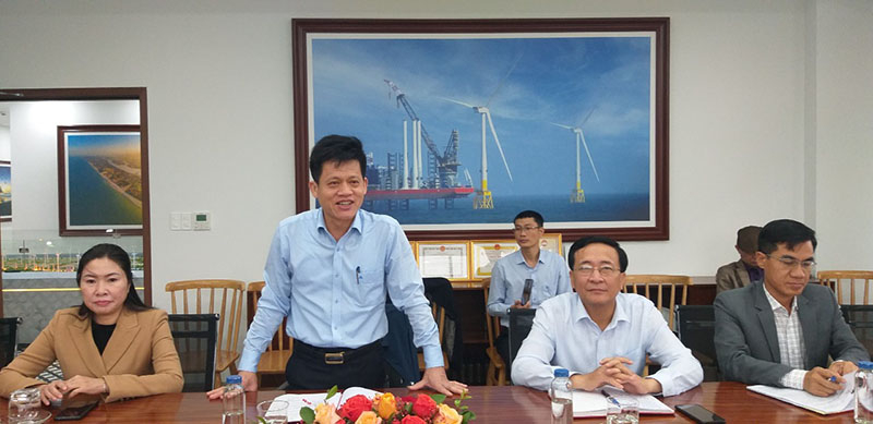  Đồng chí Trưởng ban Dân vận Tỉnh ủy Lê Văn Bảo phát biểu tại buổi làm việc.