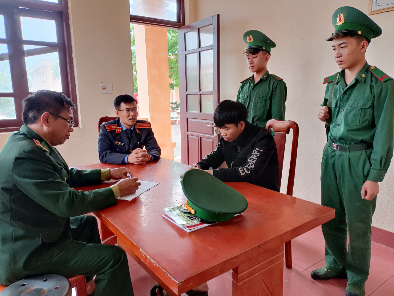 Các cơ quan chức năng đấu tranh với đối tượng Đậu Xuân An.