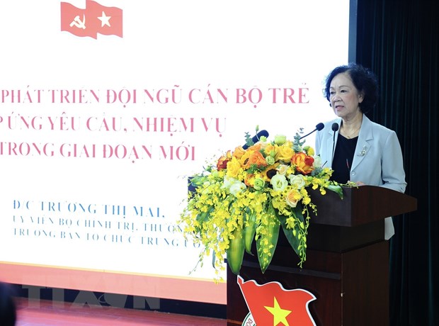 Thường trực Ban Bí thư, Trưởng ban Tổ chức Trung ương Trương Thị Mai truyền đạt chuyên đề “Công tác xây dựng phát triển đội ngũ cán bộ trẻ đáp ứng yêu cầu, nhiệm vụ trong giai đoạn mới.” (Ảnh: Minh Đức/TTXVN)