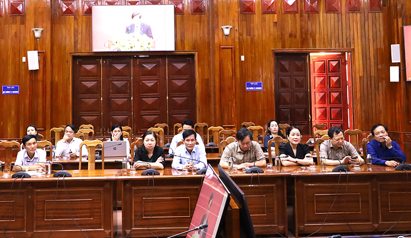 Các đại biểu tham dự hội nghị. 
