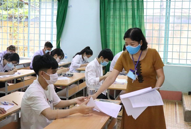 Thí sinh dự thi tốt nghiệp trung học phổ thông năm 2021. (Ảnh: TTXVN)