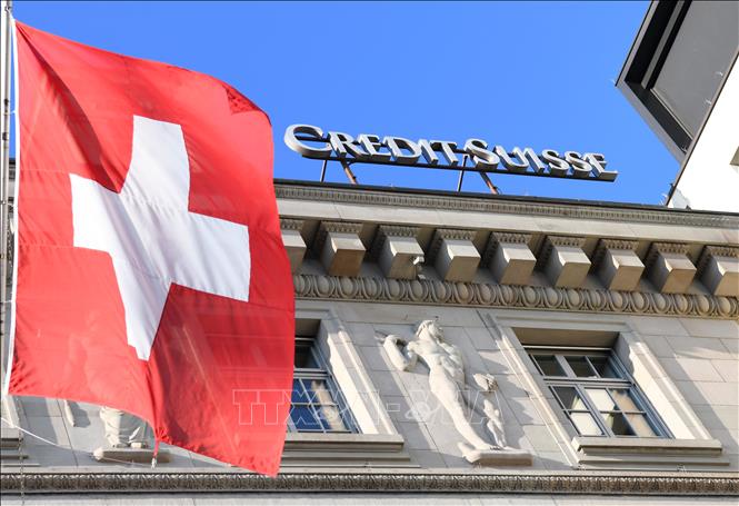 Một chi nhánh ngân hàng Credit Suisse tại Lucerne, Thụy Sĩ, ngày 13/2/2023. Ảnh: THX/TTXVN