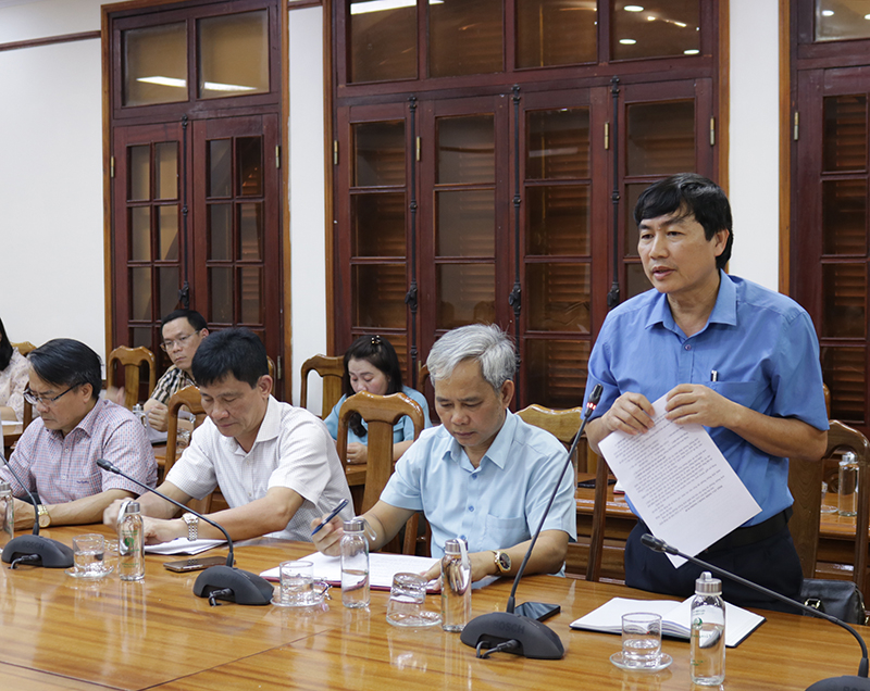 Đại diện lãnh đạo Sở Nông nghiệp-PTNT báo cáo công tác phòng, chống dịch bệnh động vật.
