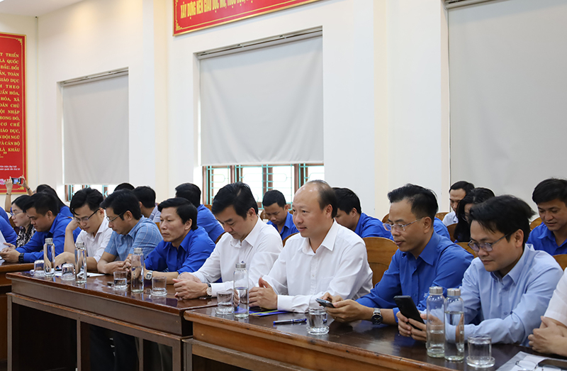 Các đại biểu tham dự hội nghị. 