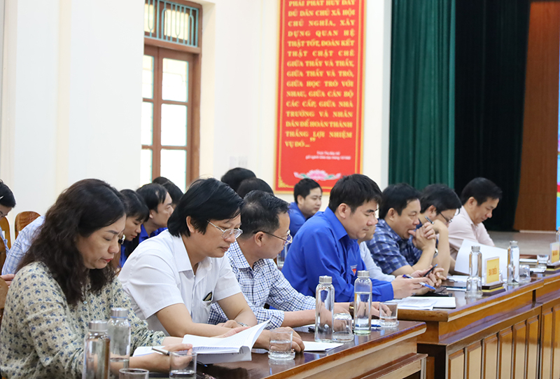 Các đại biểu tham dự hội nghị. 