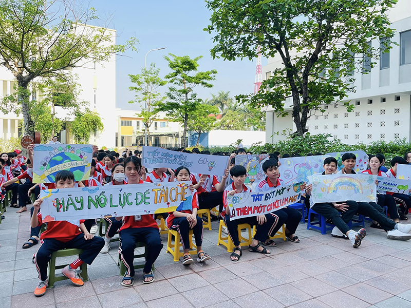Hoạt động vẽ tranh nhằm lan tỏa tinh thần chung tay tiết kiệm năng lượng, bảo vệ môi trường.