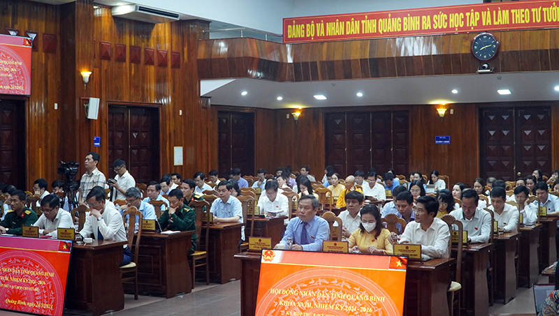 Các đại biểu dự kỳ họp