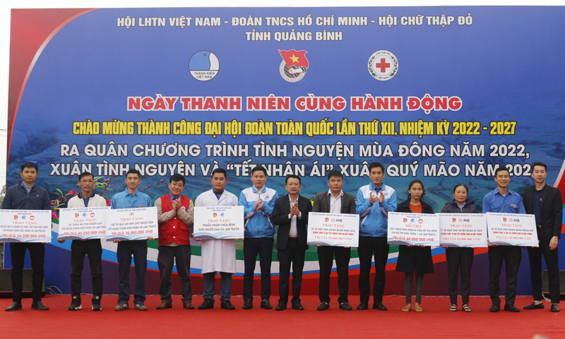 Nhiều chương trình, phần việc ý nghĩa của tuổi trẻ Quảng Bình hướng về cộng đồng.