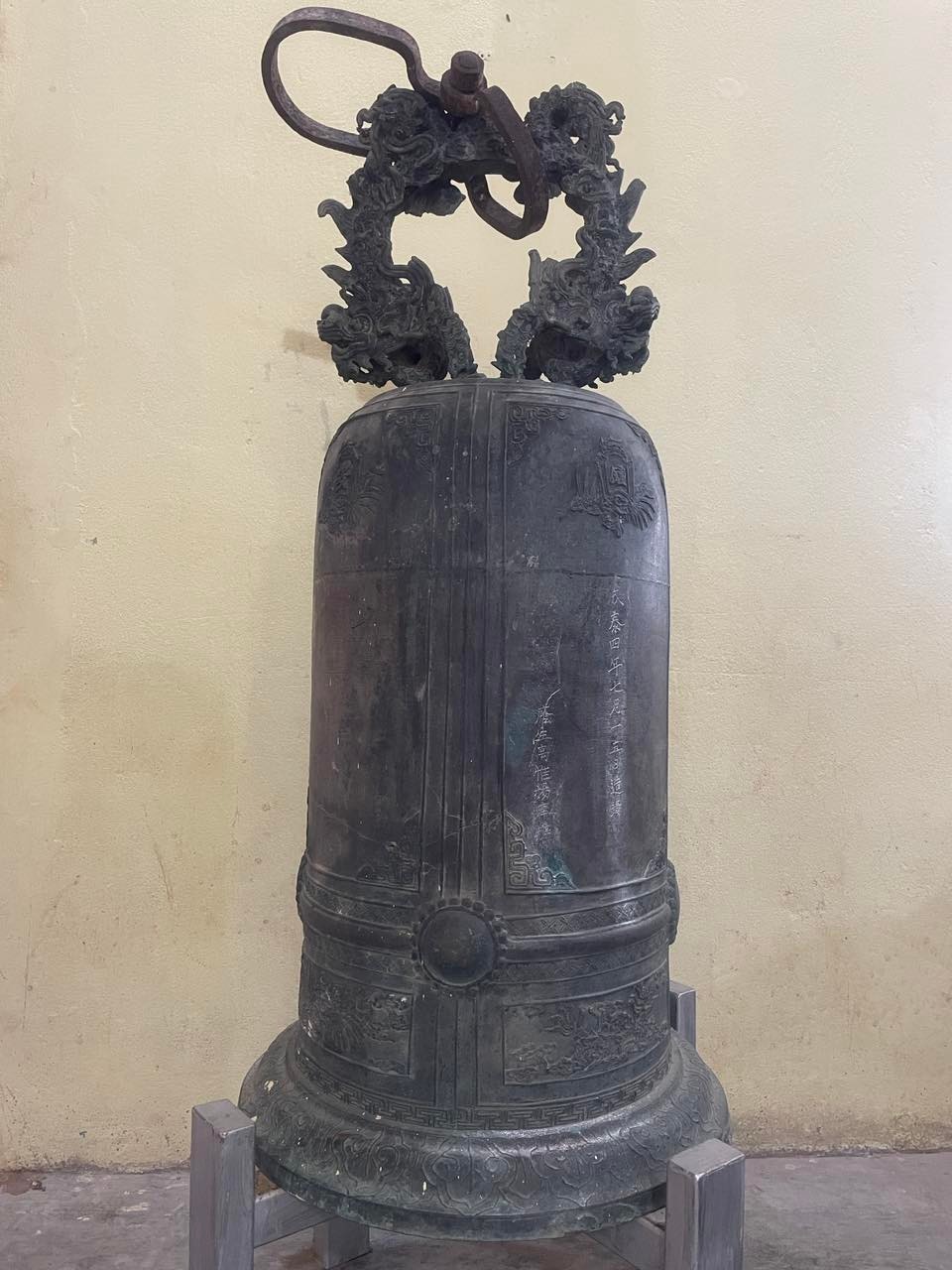 Đại hồng chung “An Lang tự chung”.