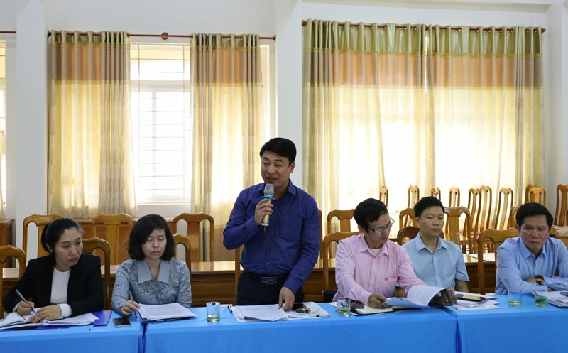 Các đại biểu tham dự tiến hành thảo luận, đóng góp ý kiến tại hội nghị.
