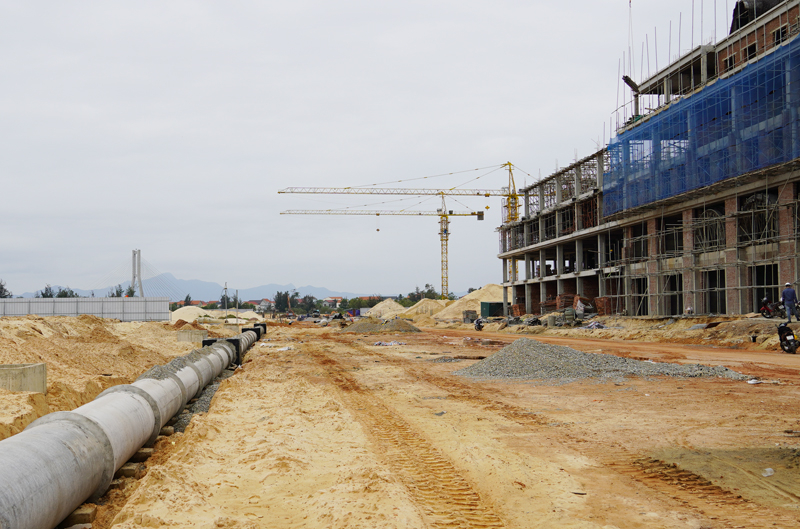 UBND tỉnh chỉ đạo phải chú trọng kiểm tra các công trình, dự án thực hiện biện pháp ngăn ngừa, giảm thiểu phát tán bụi, khí thải ra môi trường. 