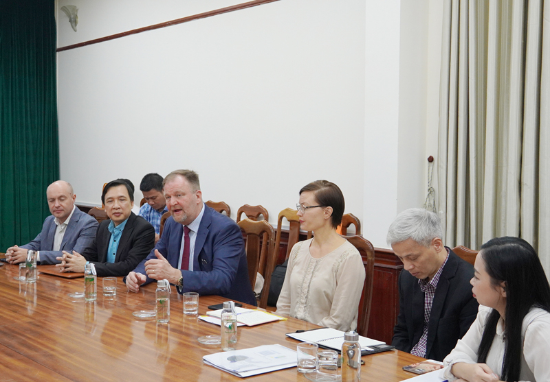 Ông Mika Karkkainen Tập đoàn Econet thông tin về tiềm năng, thế mạnh của tập đoàn.