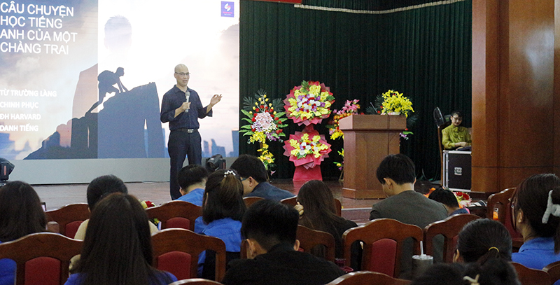 Đoàn viên, thanh niên thuộc Đoàn khối tham gia chương trình.