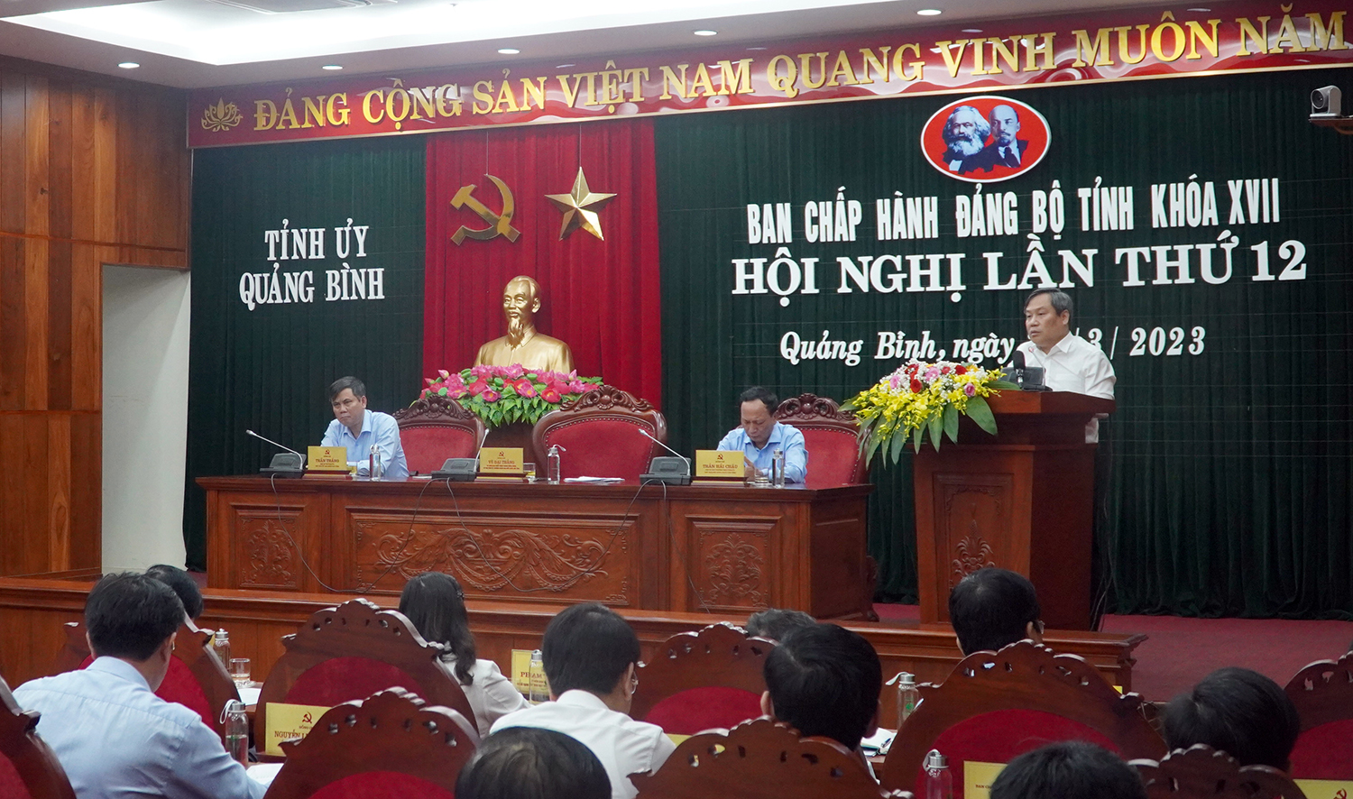 Đồng chí Bí thư Tỉnh ủy phát biểu chỉ đạo tại hội nghị