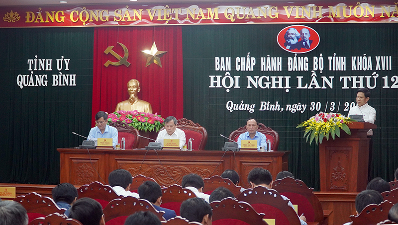 Đại biểu thảo luận tại hội nghị