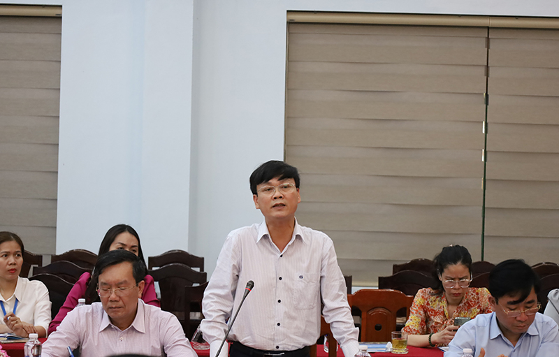 Đại diện Sở Nội vụ phát biểu tại buổi làm việc.
