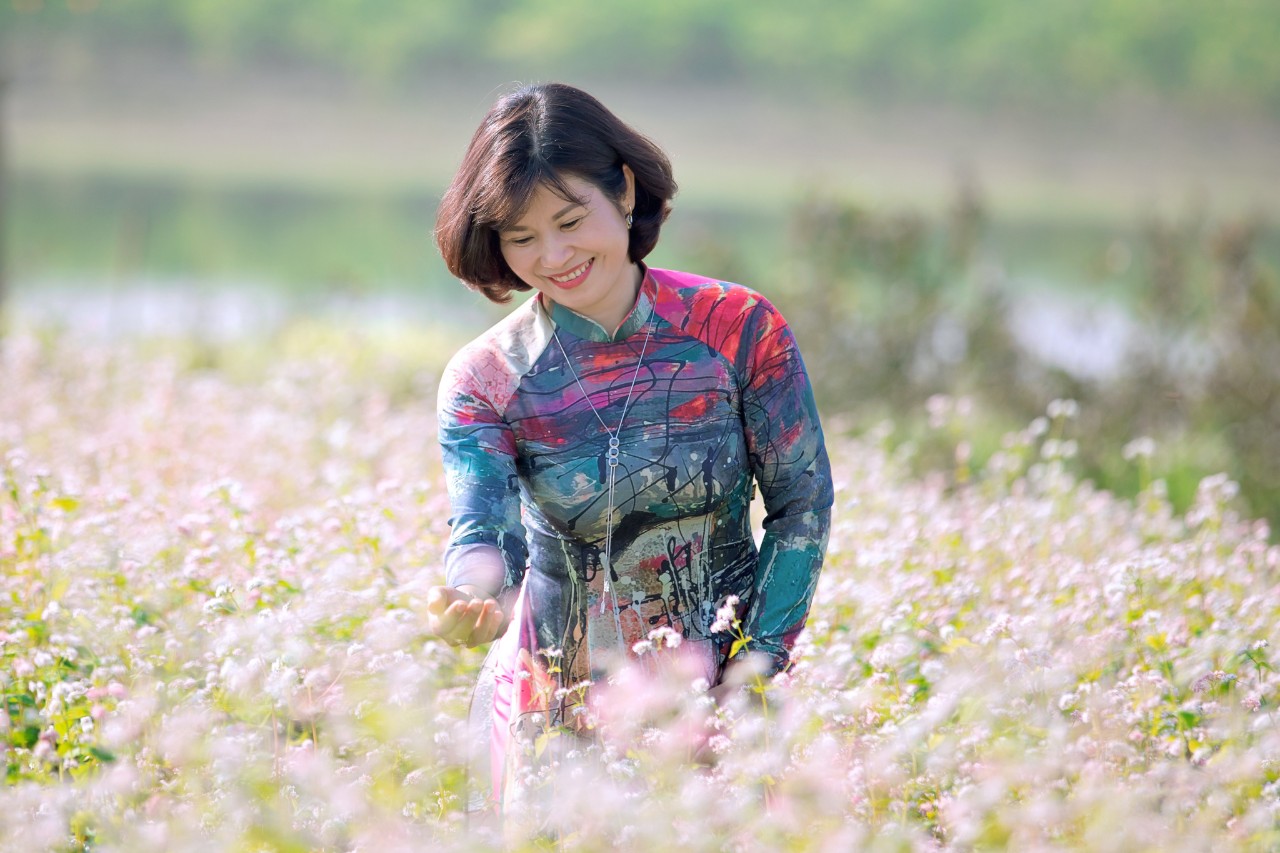 Duyên dáng.