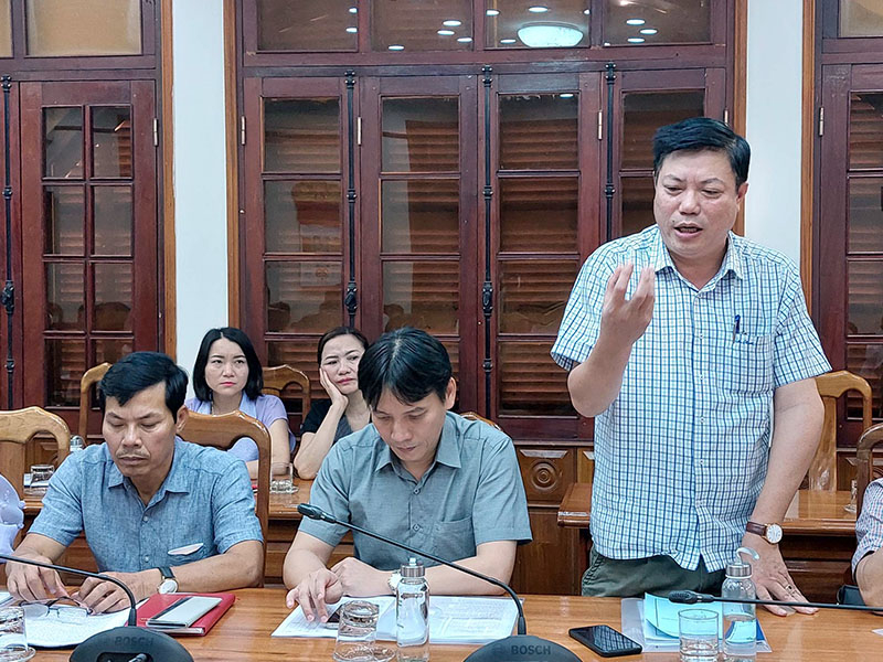 Các đại biểu thảo luận tại hội nghị