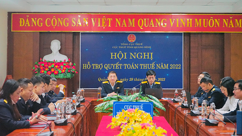  Hội nghị trực tuyến hỗ trợ quyết toán thuế do Cục Thuế tỉnh tổ chức đã thu hút hơn 500 doanh nghiệp tham gia. 