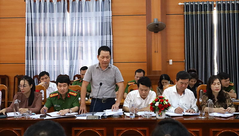 Đại diện lãnh đạo UBND thành phố phát biểu.