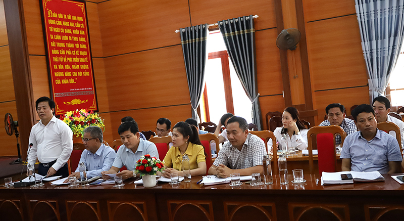 Các đại biểu tham gia ý kiến.