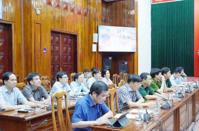 Các đại biểu dự hội nghị tại điểm cầu Quảng Bình.