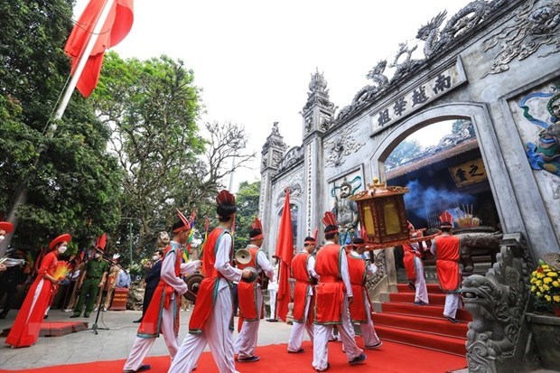Rước kiệu vào Đền Thượng Khu di tích lịch sử Quốc gia đặc biệt Đền Hùng. (Ảnh: Tuấn Anh/TTXVN)