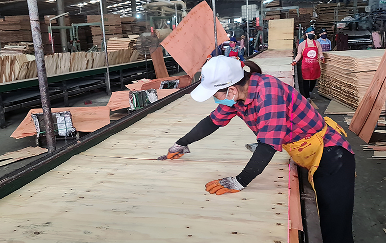 Hoạt động sản xuất, kinh doanh của nhiều doanh nghiệp gặp khó đã ảnh hưởng đến số thu ngân sách nhà nước trong quý I/2023.
