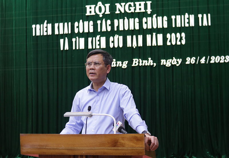 Đồng chí Chủ tịch UBND tỉnh Trần Thắng phát biểu kết luận hội nghị.