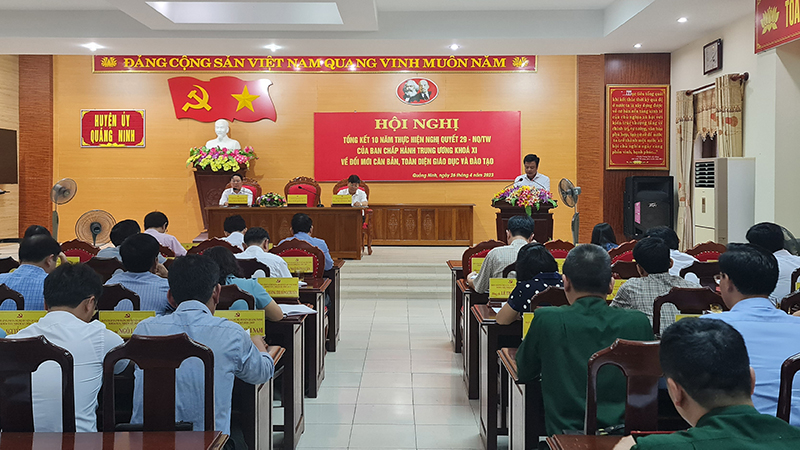 Toàn cảnh hội nghị.