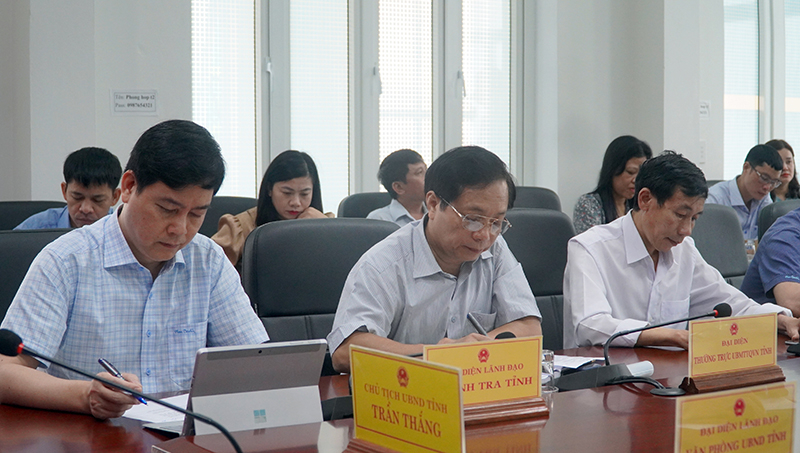 Đại diện lãnh đạo các sở ngành tham gia phiên tiếp công dân của đồng chí Chủ tịch UBND tỉnh.