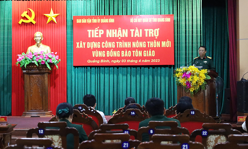   Toàn cảnh lễ tiếp nhận.