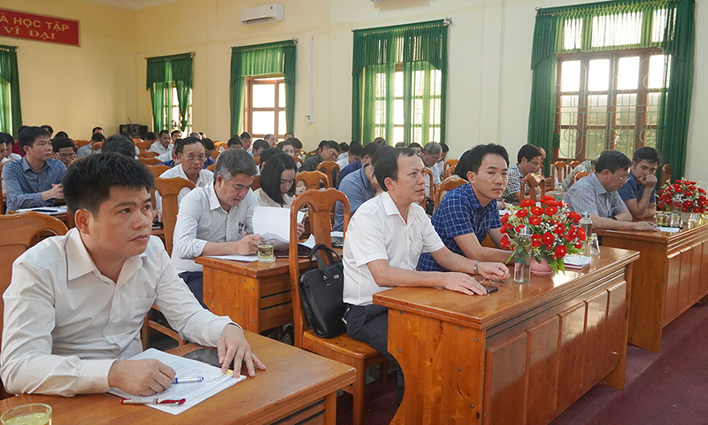 Các đại biểu tham dự hội nghị.